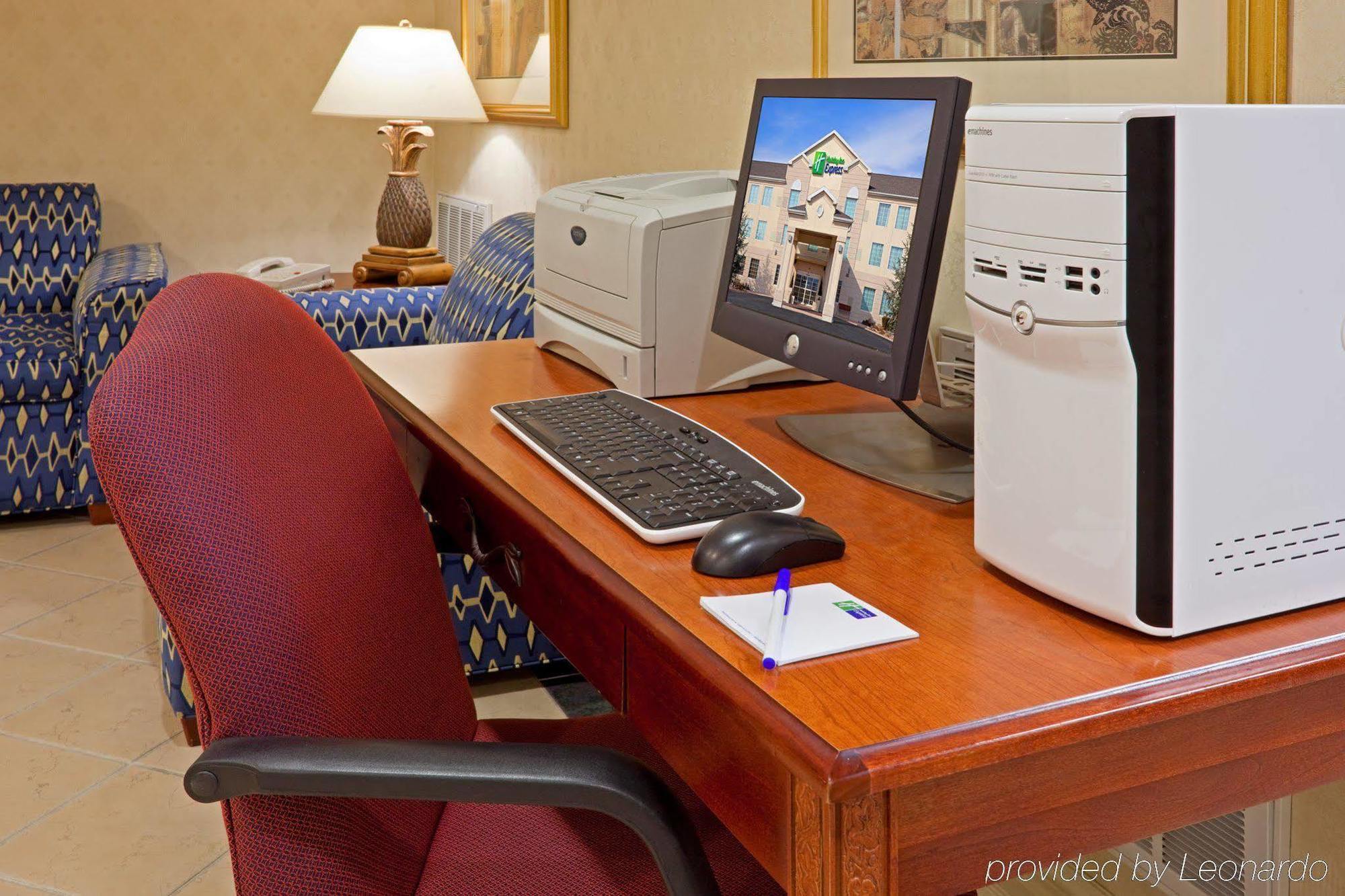 Holiday Inn Express Hotel & Suites Reading By Ihg Zewnętrze zdjęcie